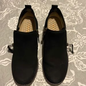 Women’s Amazon Cayto booties sueded black booties